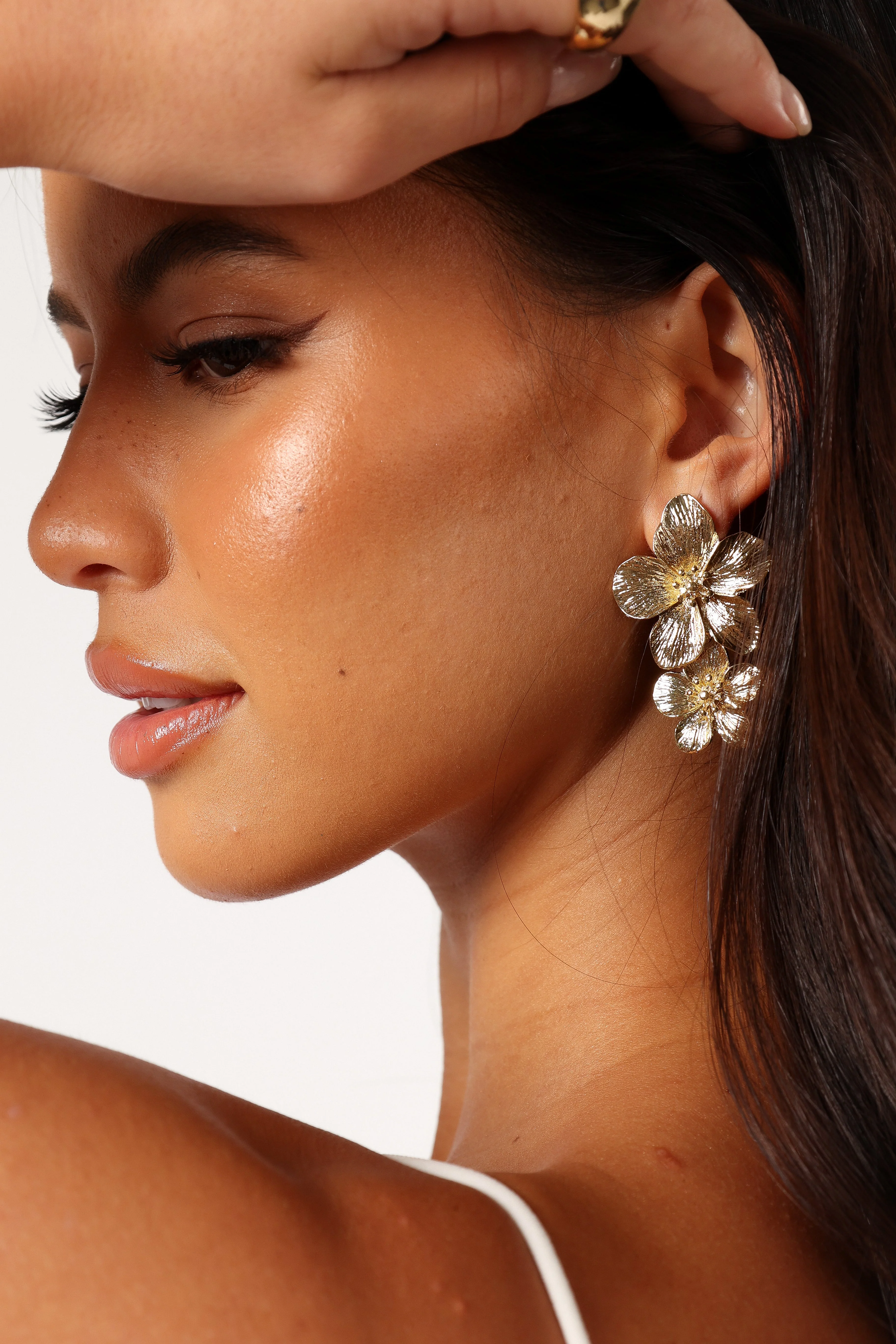 Alexa Flower Earrings - Gold - Image 4